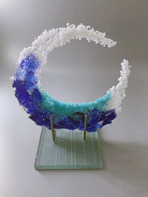 2026: 02/20 Oceanic Splendor: Crafting a Glass Wave