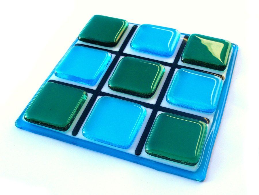 11/10 Glass Play: Crafting a Fused Glass Tic-Tac-Toe Board