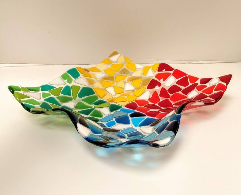 2024: 03/27 Geometric Elegance: Crafting Fused Glass Plates